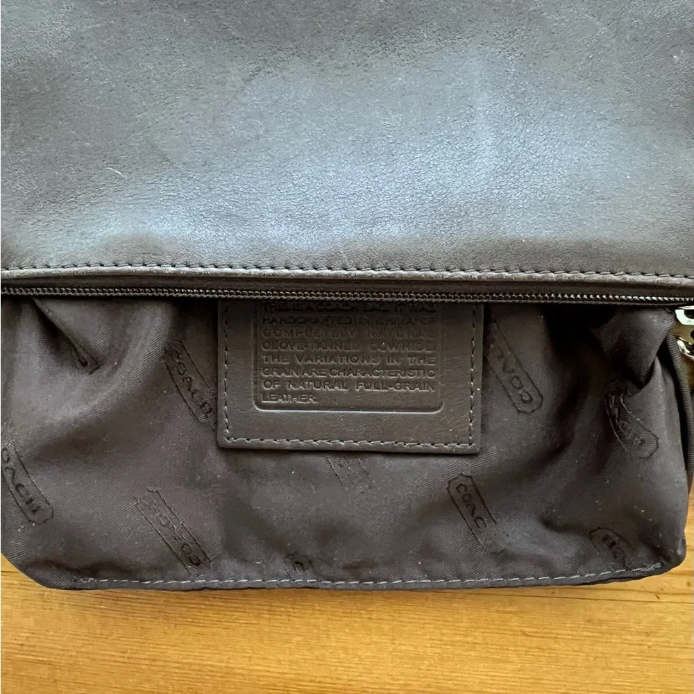 Coach Pouch - Picture 7 of 8